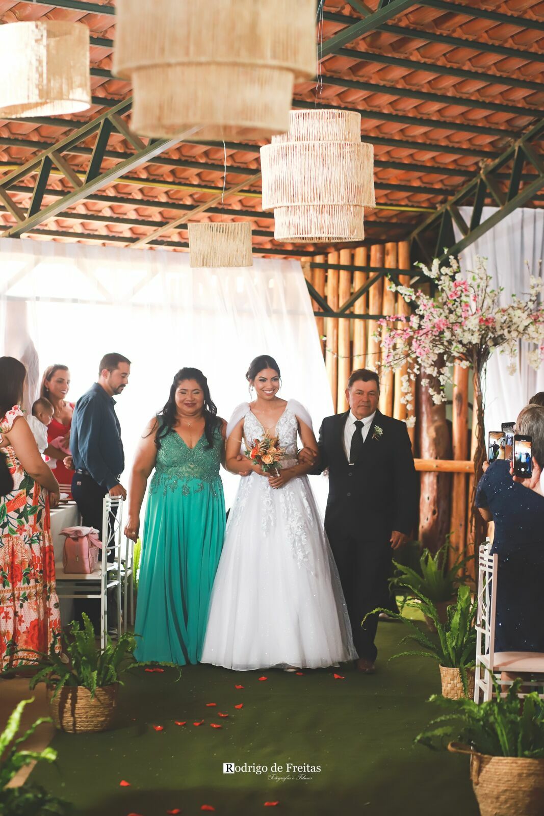 Foto Letícia e Cleber / CASAMENTO - Santa Juliana MG Foto Letícia e Cleber / CASAMENTO - Santa Juliana MG - Imagem 22