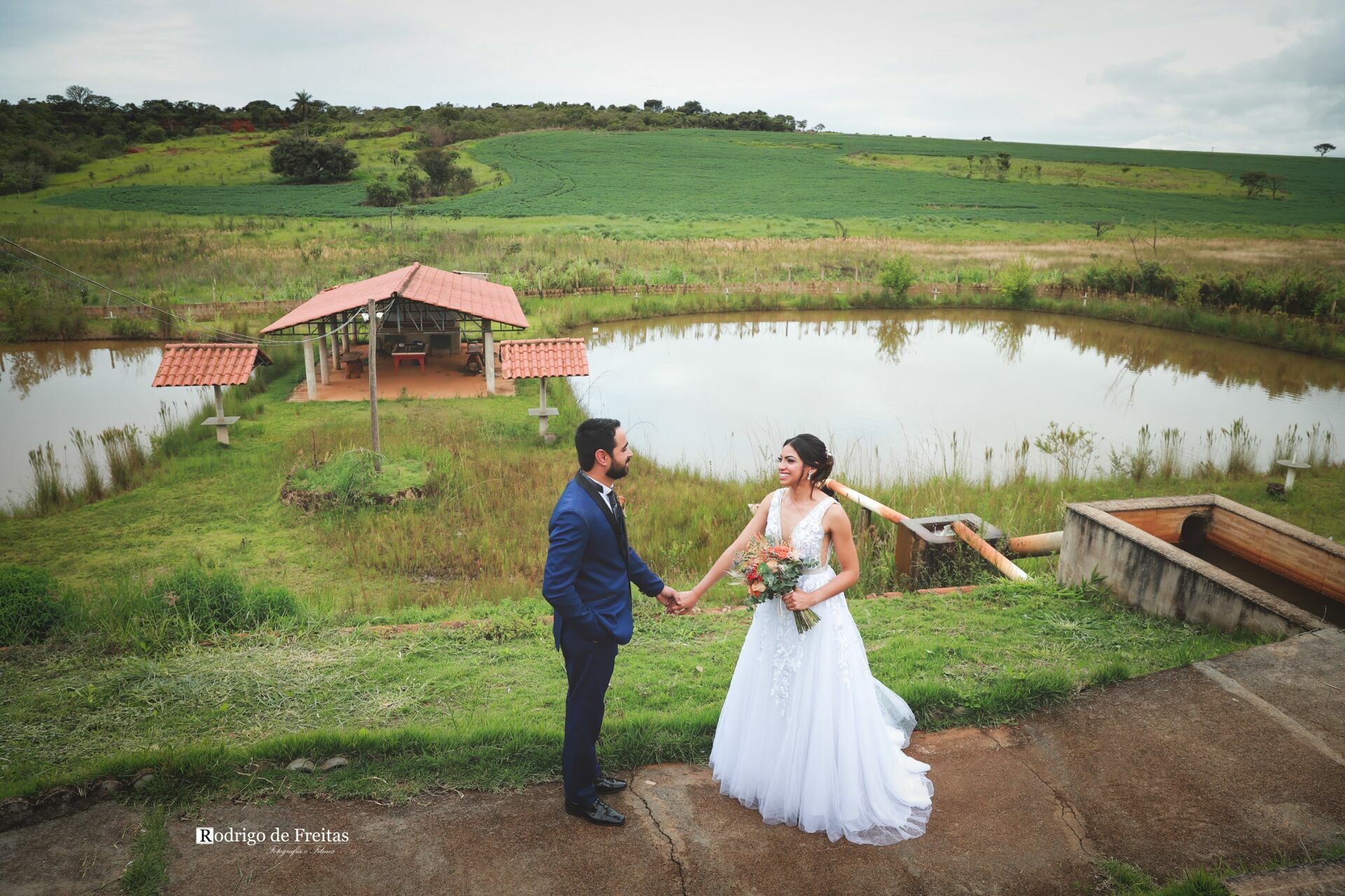 Foto Letícia e Cleber / CASAMENTO - Santa Juliana MG Foto Letícia e Cleber / CASAMENTO - Santa Juliana MG - Imagem 47